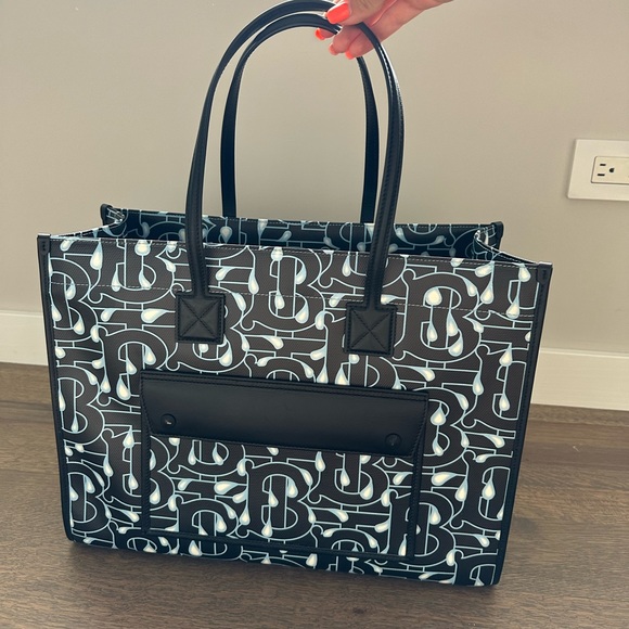 Burberry Rain Capsule Monogram Print Tote - Picture 6 of 17